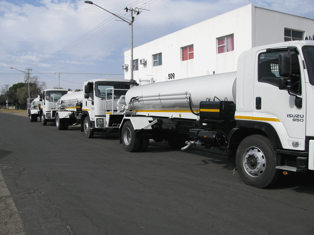 Potable drinking water tanker