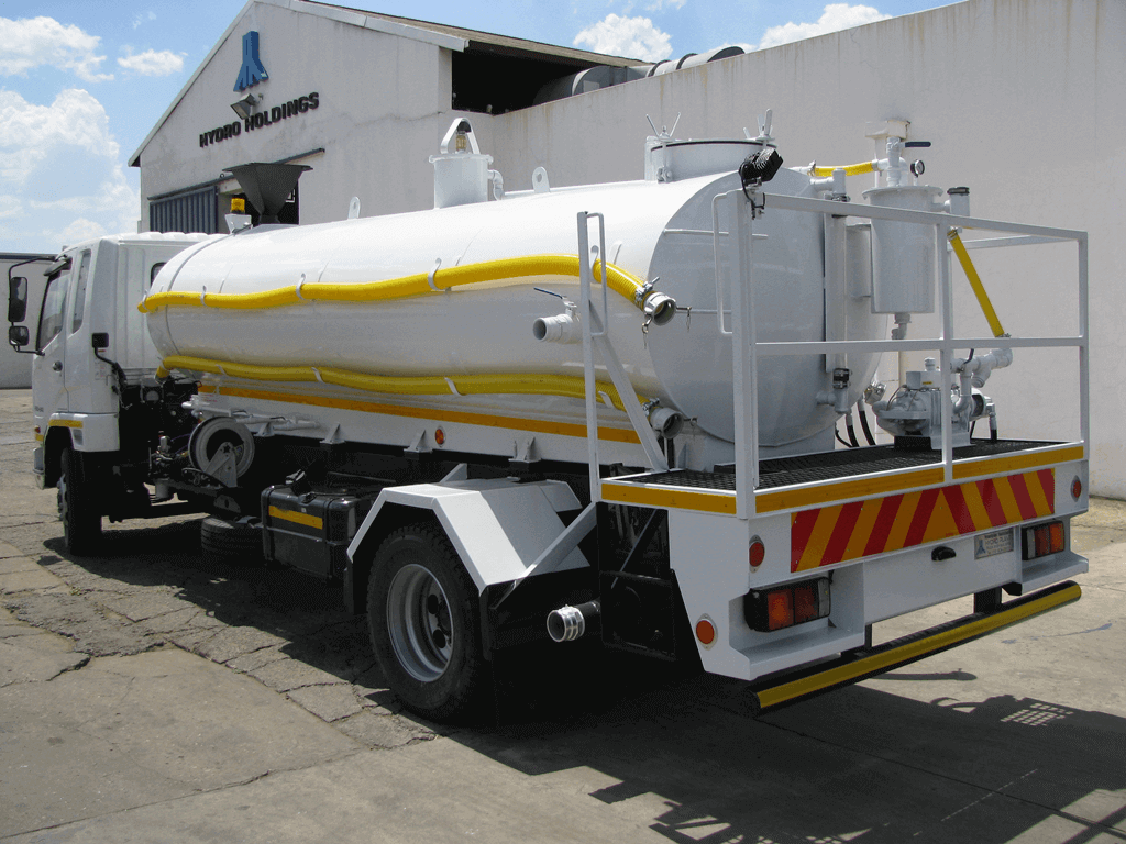 Honeysucker water tanker combination